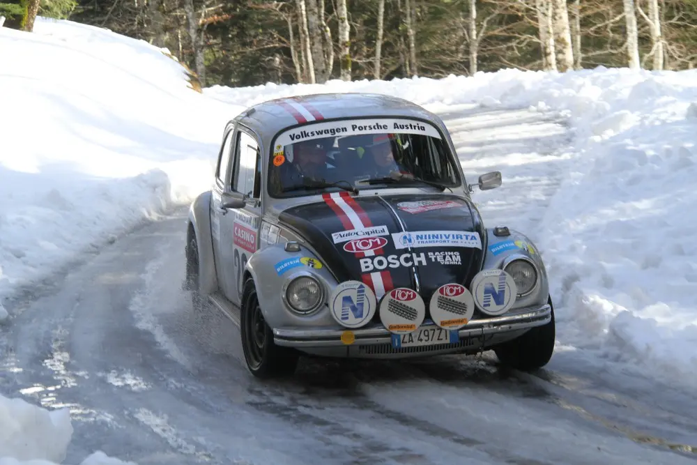 Continental sfida il ghiaccio senza chiodi al MonteCarlo Historique