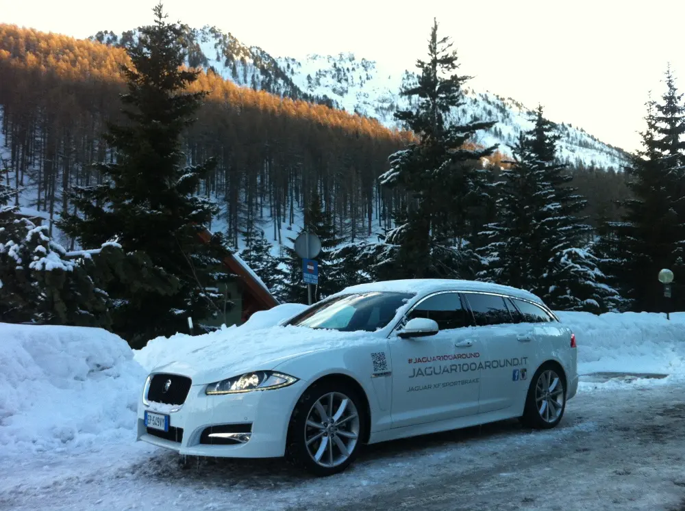 Nuova Jaguar XF SPORTBRAKE in prova a 100 VIP