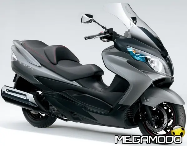 Suzuki Burgman 400 Lux, nuova versione ancora più elegante