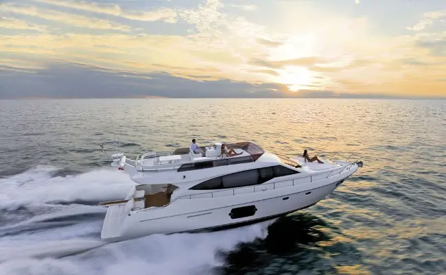Ferretti 530 e Riva Iseo al Moscow Boat Show 2013