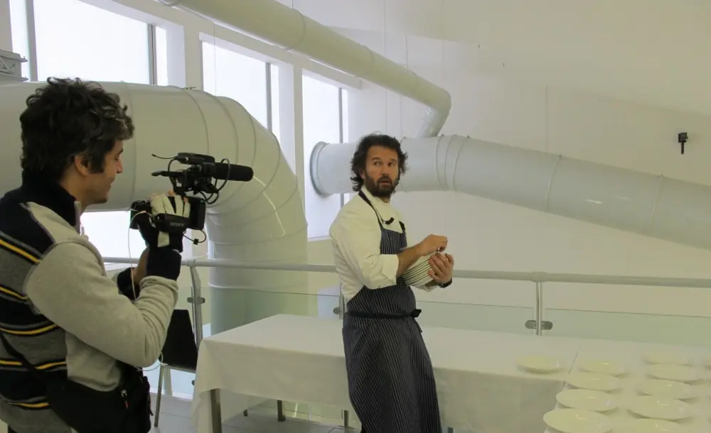 Il Testimone: Pif entra nelle cucine di Bottura, Scabin e Cracco