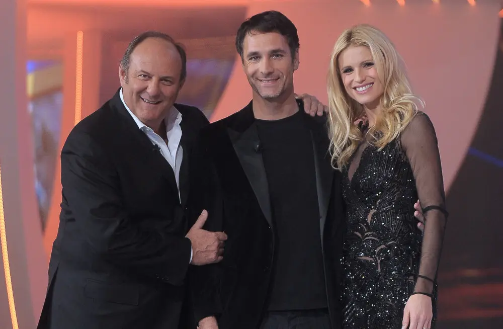 Raoul Bova, Sabrina Ferilli ed Enzo Iacchetti ospiti di "Paperissima"