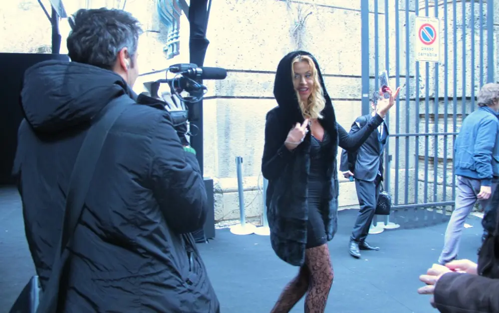 Il Testimone: Pif racconta Valeria Marini tra pubblico e privato