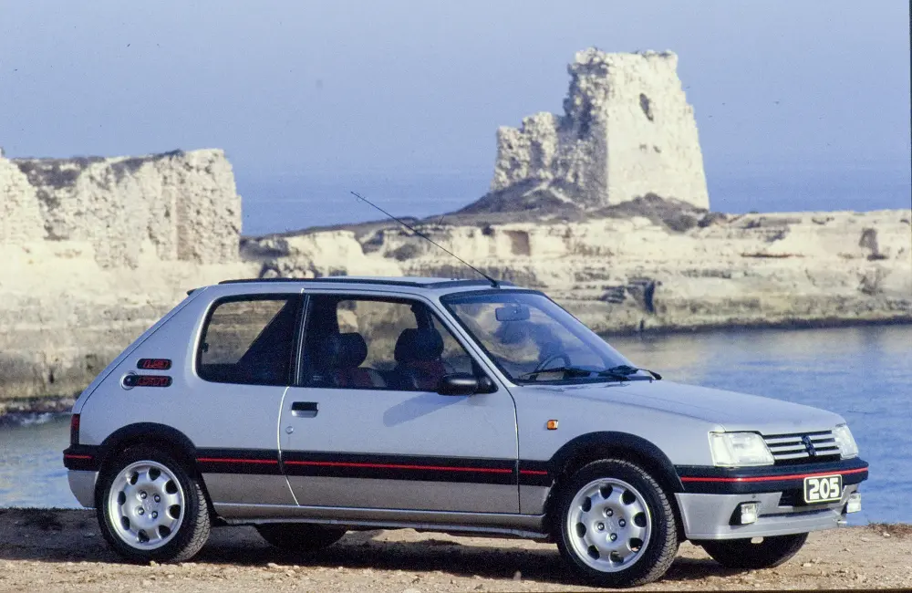 Peugeot 205: "Ho trent’anni e non li dimostro"