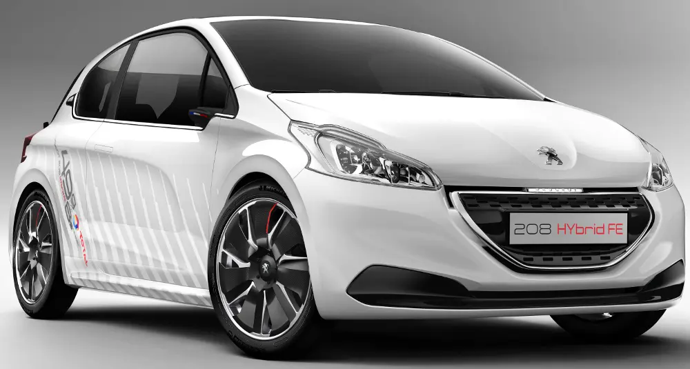 Peugeot 208 HYbrid FE: è record nella riduzione delle emissioni di CO2