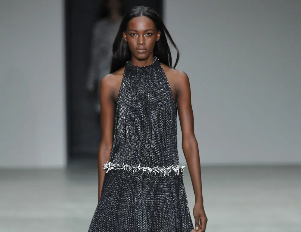 Calvin Klein Collection donna Primavera/Estate 2014, semplicità urbana e primitiva