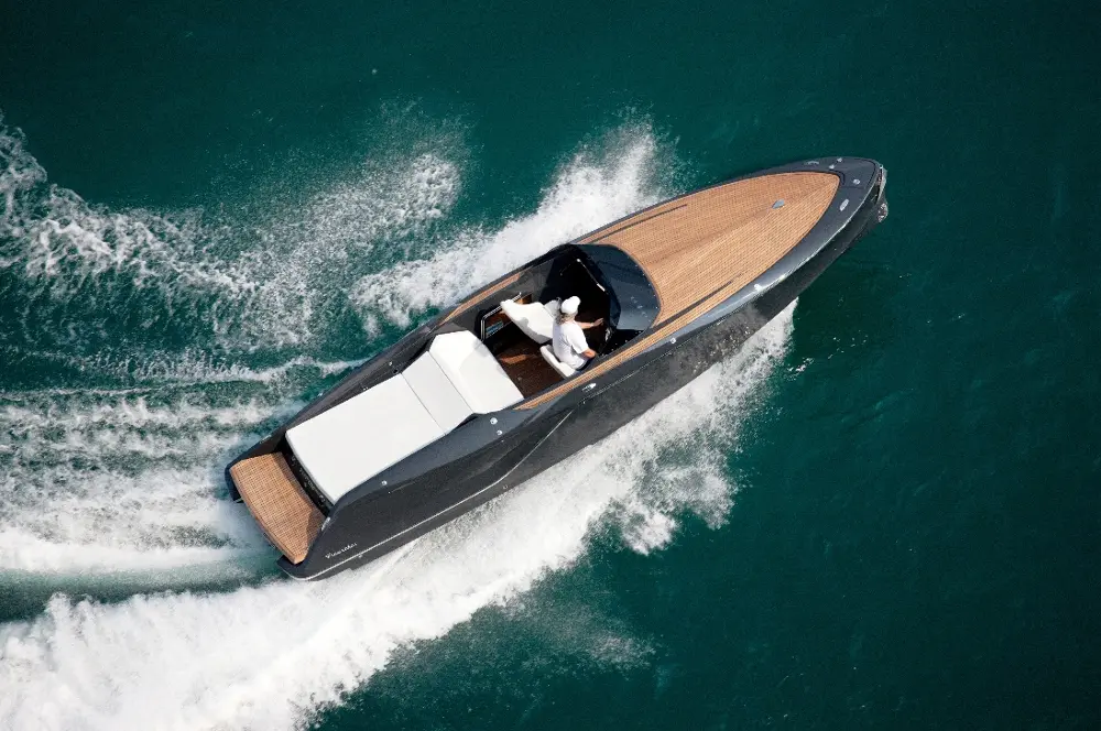 Frauscher 858 Fantom debutta al Salone Nautico di Genova 2013