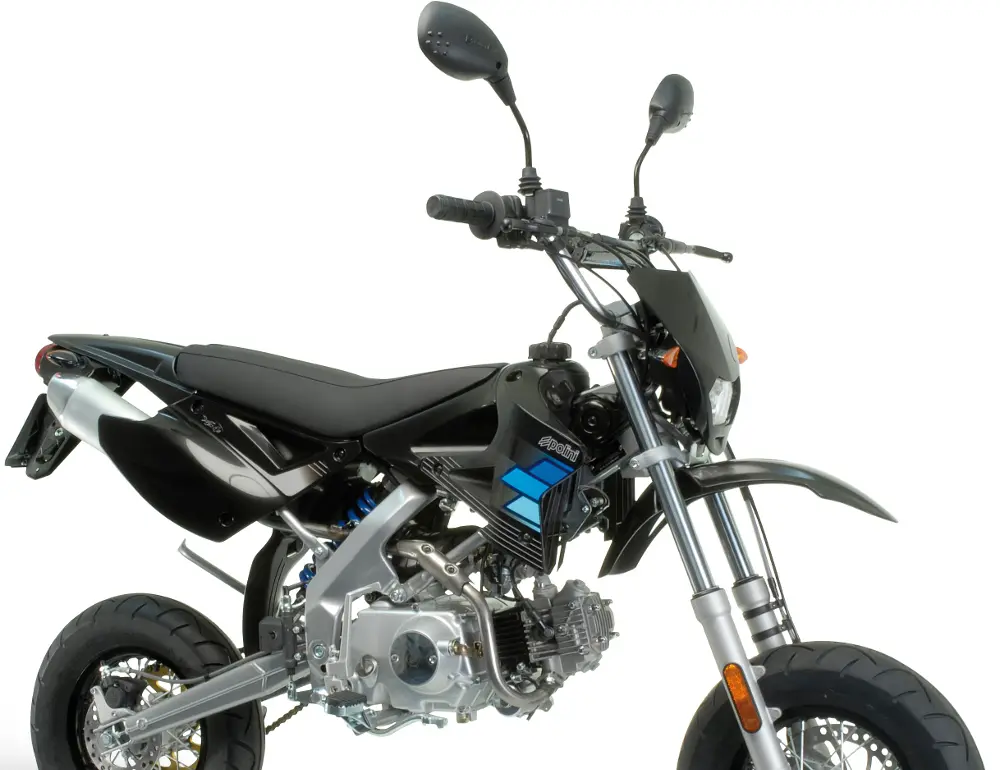 Pit Bike Polini XP 4 Street 50 cc ideale per prendere la patente di guida a cambio meccanico