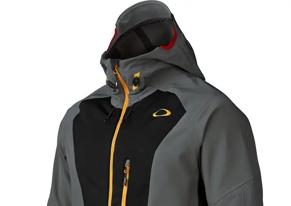 Oakley Limited Biozone Jacket, minimalista e performante