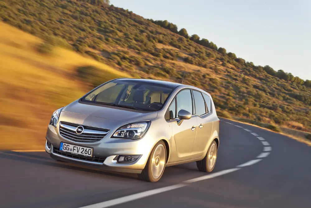 Nuova Opel Meriva: motori di nuova generazione e numerosi miglioramenti