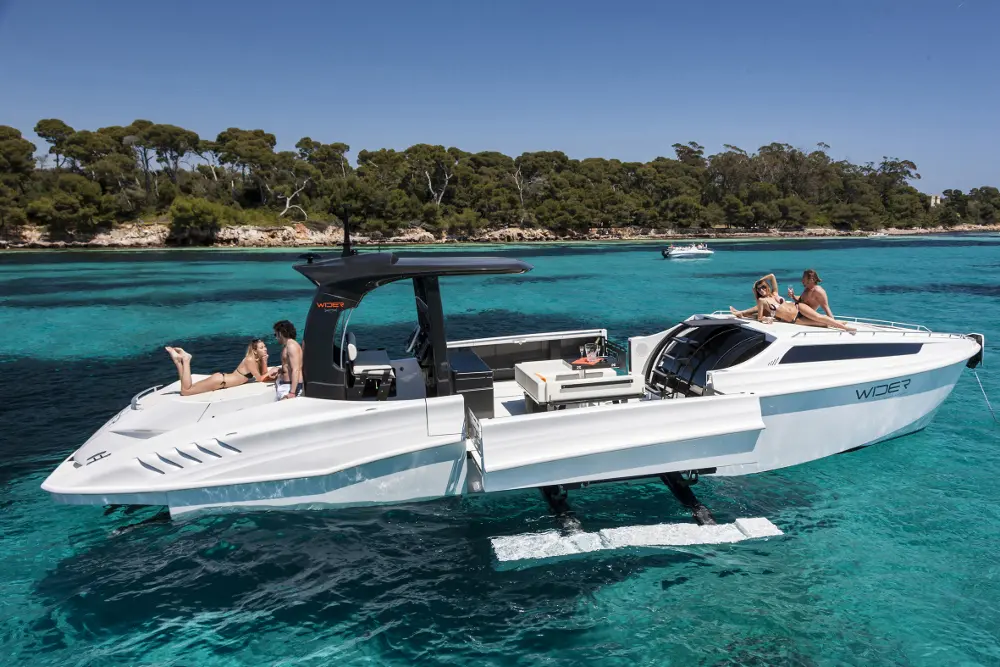 Wider 42' Côte d'Azur Edition al Fort Lauderdale International Boat Show