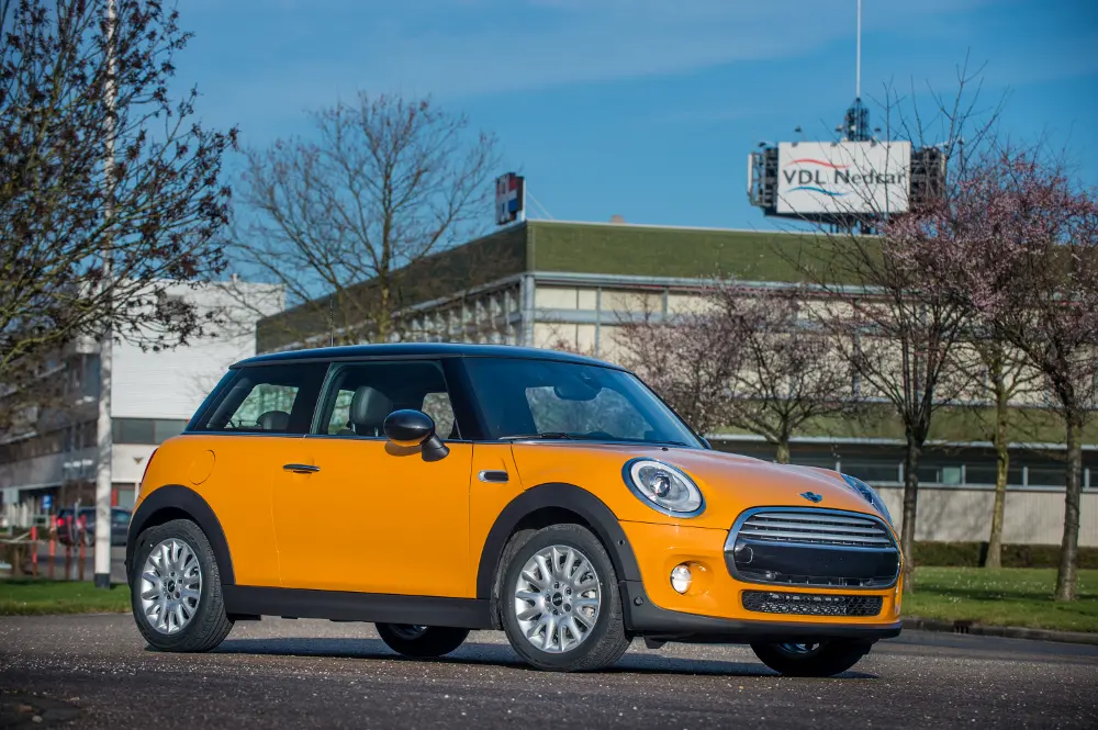 BMW costruirà la nuova MINI Hatch anche presso la VDL Nedcar