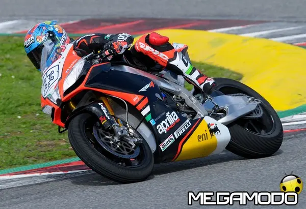 2 apriliaracing melandri