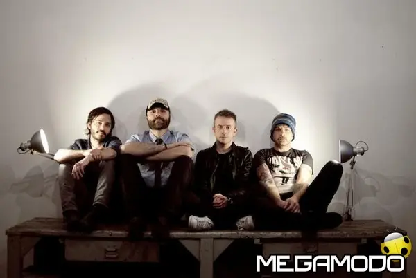 Da oggi in anteprima su Deezer "Una vita diversa", il nuovo video dei Velvet