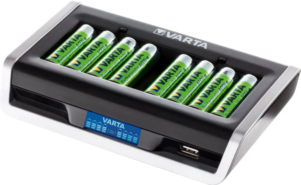LCD Multi Charger di Varta per caricare più batterie contemporaneamente