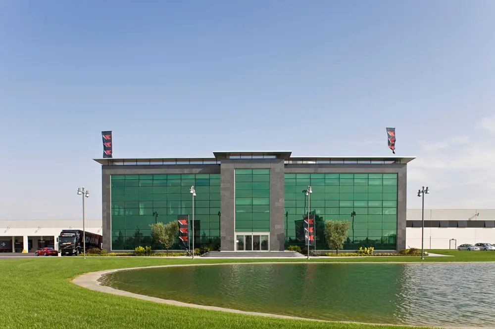 Yokohama Italia stipula un accordo con dipendenti: agevolazioni per i neogenitori