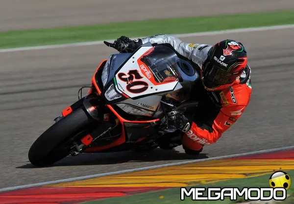 3 apriliaracing guintoli