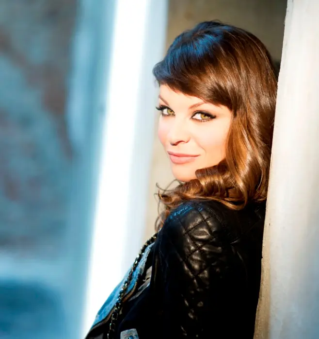 Alessandra Amoroso : Amore Puro Tour fa tappa all'Arena di Verona e ospita  Annalisa, Emma, Fiorella Mannoia, Marco Mengoni, Moreno e Giorgio Panariello