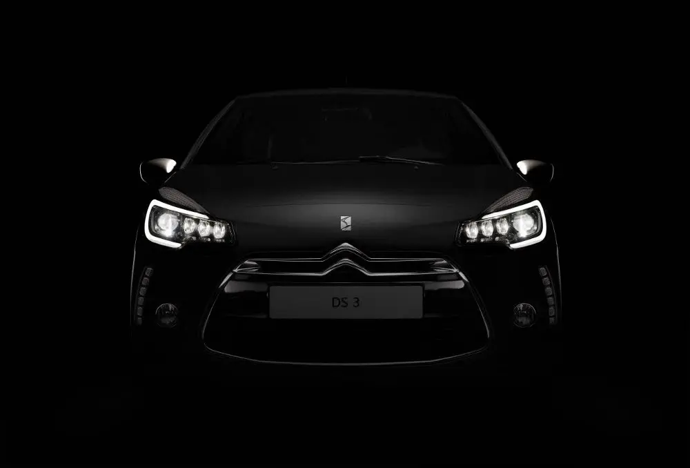 Citroën DS 3 e DS 3 Cabrio rompono gli schemi con una nuova firma luminosa