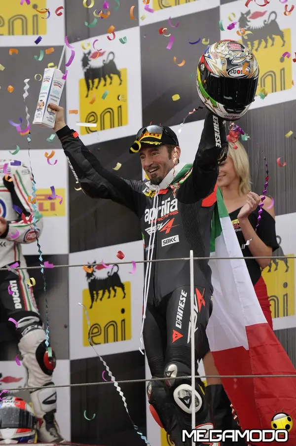 01 maxbiaggi aprilia campioni