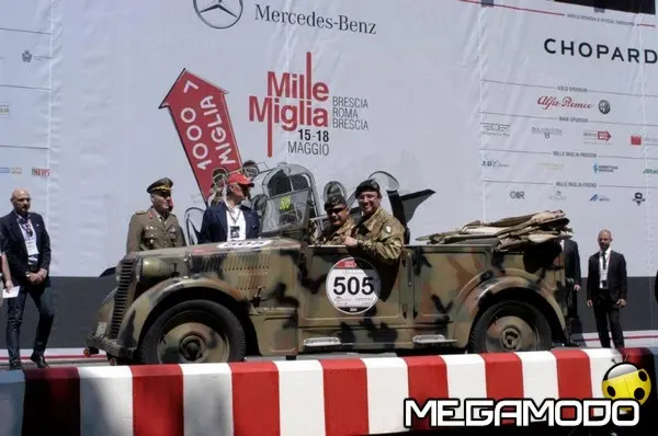 fiat 508 coloniale 1100 mimetica dellesercito italiano alla 1000 miglia 2014 arrivo a brescia
