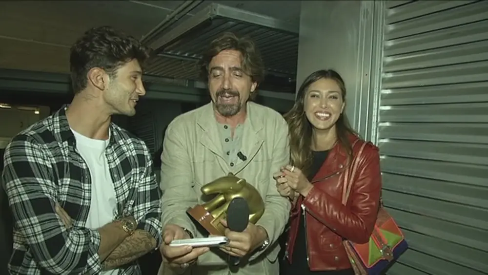 Striscia la notizia: Tapiro d’oro a Belén Rodríguez e a Stefano De Martino