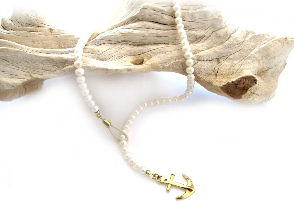 Perle raffinate per la collezione "Pearl" di Knots Luxury