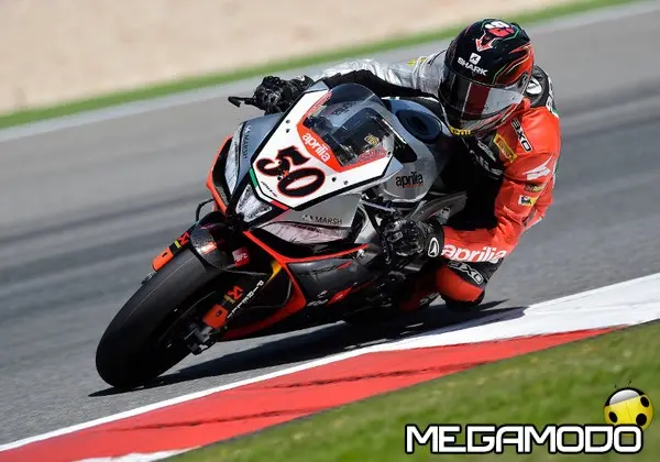 1 apriliaracing guintoli