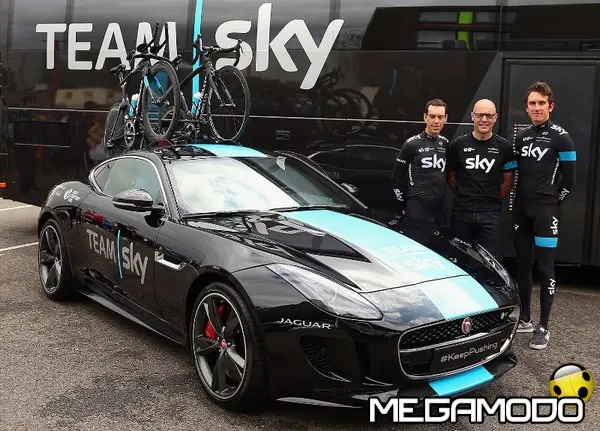 jag f type team sky image 210714 15