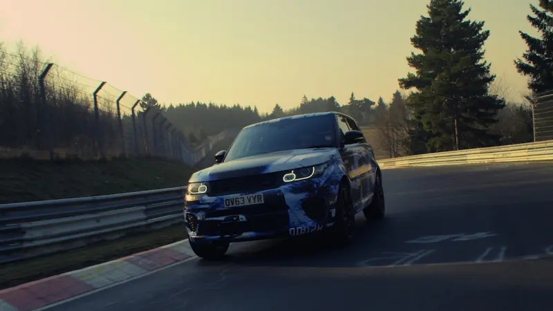 Range Rover Sport SVR il più veloce SUV di serie al Nürburgring
