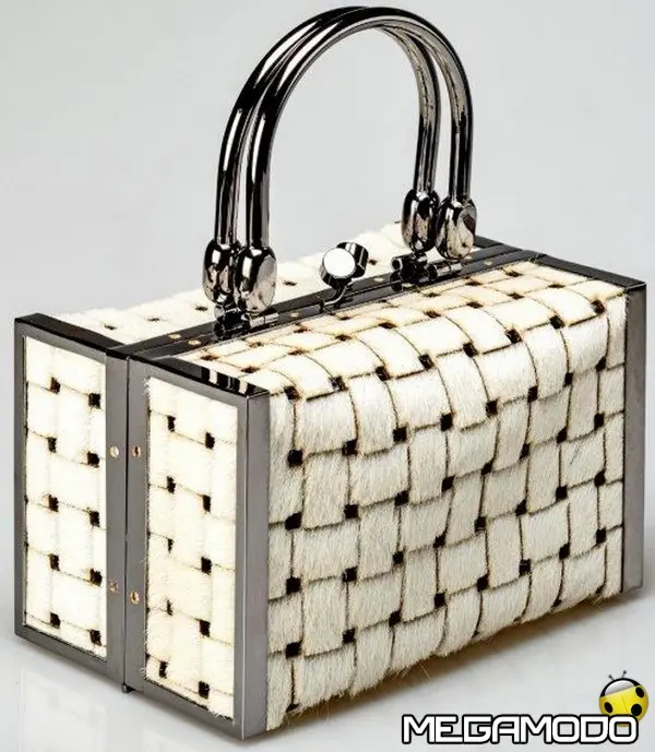 vitussi bauletto in pelle cavallina color bianco panna con trama intrecciata euro 870