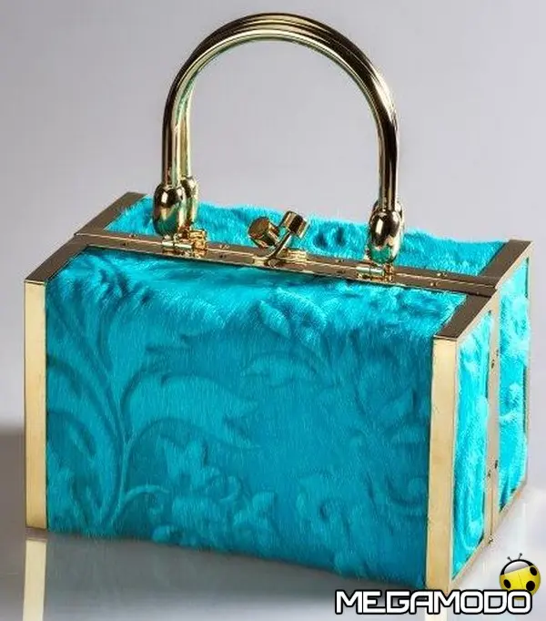 vitussi bauletto in pelle cavallina color turchese con disegni a rilievo euro 870