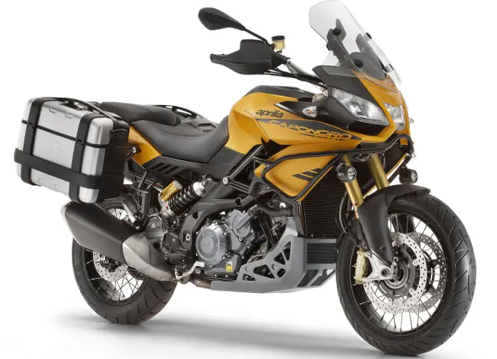 Aprilia Caponord 1200 Rally e Moto Guzzi V7 II: prime foto ufficiali