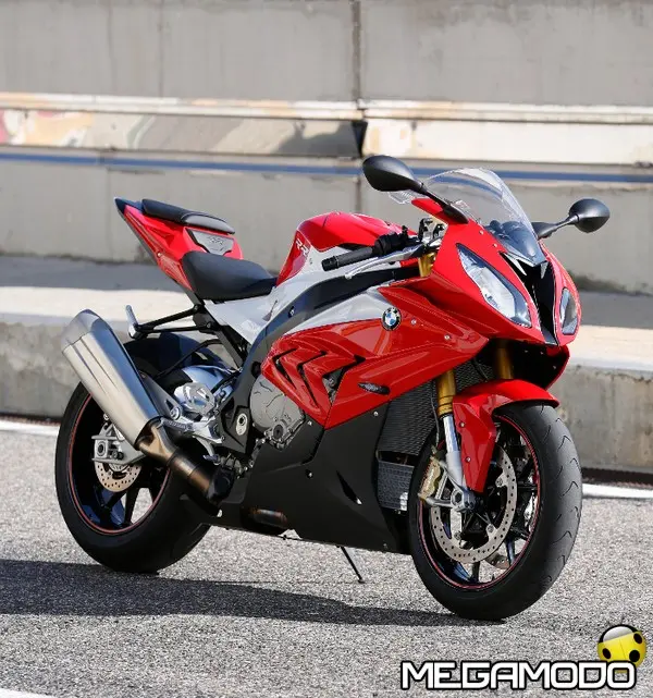 BMW S 1000 RR: la compagna perfetta