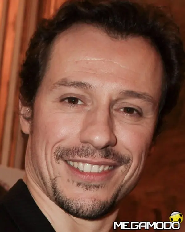 wallpaper stefano accorsi alla presentazione di baciami ancora 145114