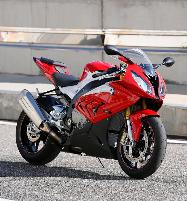 BMW S 1000 RR: la compagna perfetta