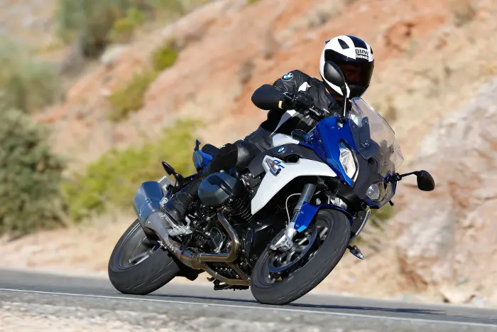 BMW R 1200 RS: viaggi e sport in una dimensione nuova