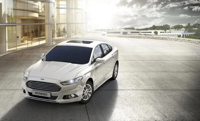 La nuova Ford Mondeo Hybrid al No Smog Mobility di Palermo
