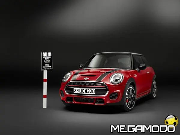 Nuova MINI John Cooper Works: più potente e con un look esclusivo