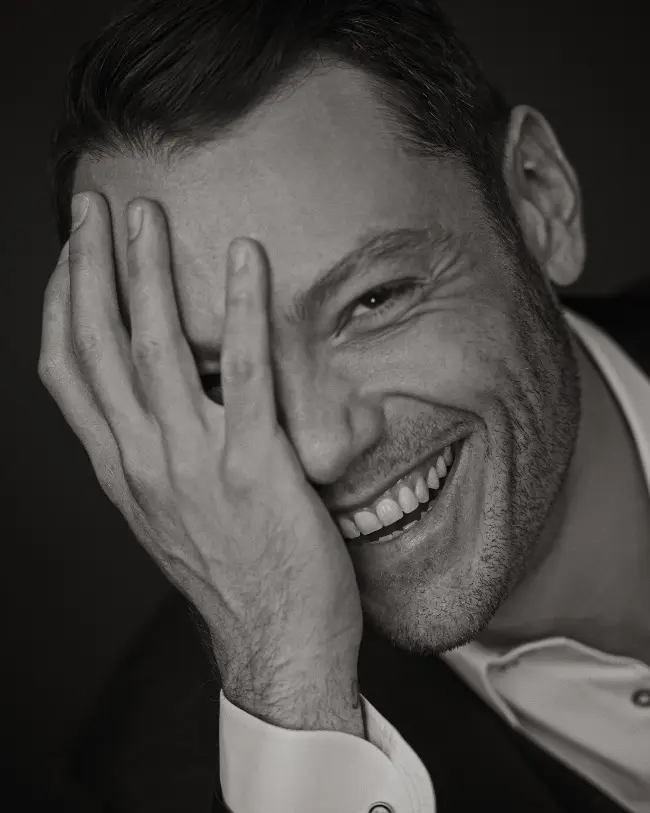 Tiziano Ferro in vetta alla classifica e quattro volte platino