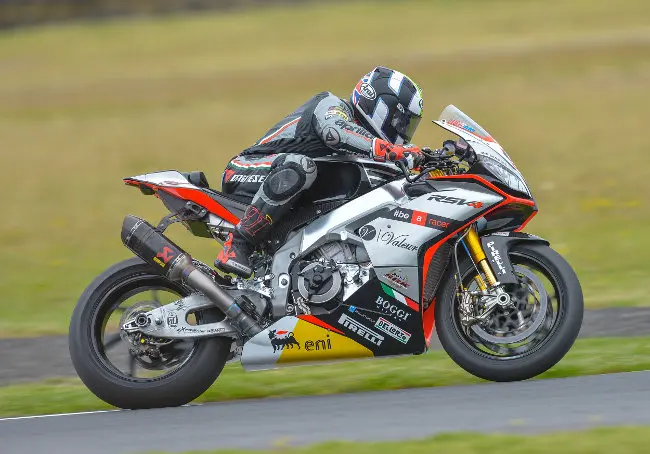 Superbike 2015: Leon Haslam e Jordi Torres si preparano per la gara