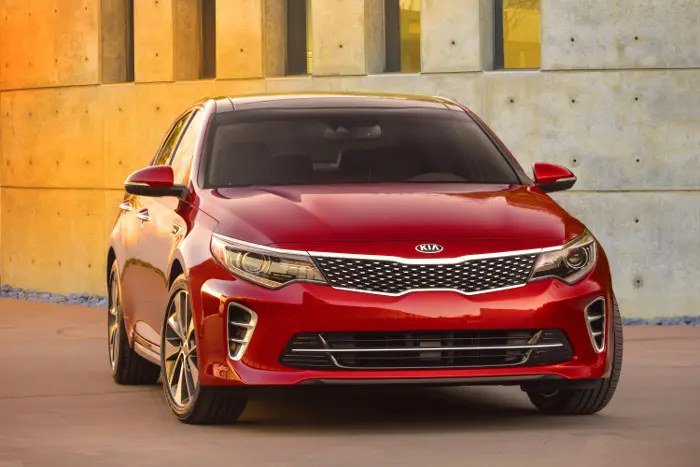 La prima immagine ufficiale della nuova Kia Optima