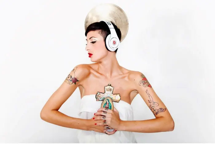 Al Costez Cazzago il 20/03 Ema Stokholma e Matteo Palumbo, il 21/03 Mauro Ferrucci e Faber 