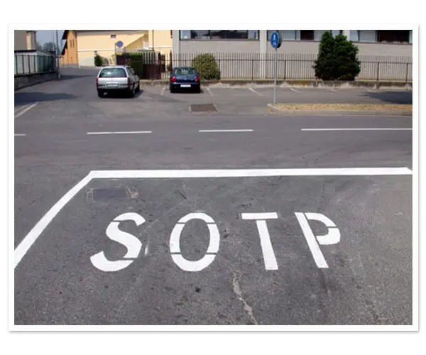 Paese che vai, cartelli che trovi...un'insolita dimostrazione della creatività italiana 'su strada'