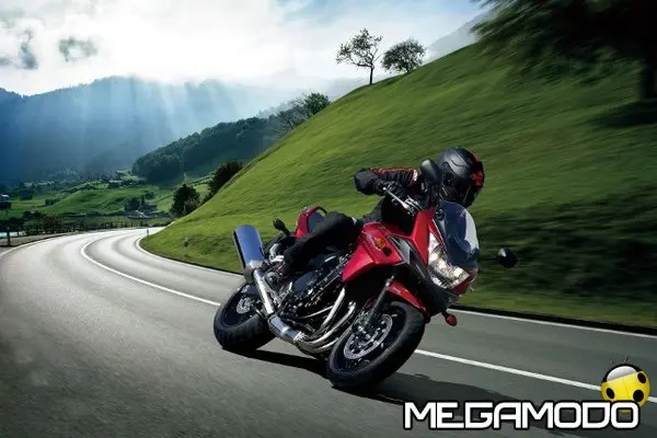 Suzuki BANDIT 1250S ABS: la sport tourer agile e muscolosa