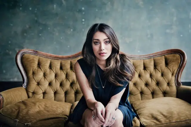 VALENTINA PARISSE il 21 maggio all'Otel Varieté di Firenze per la raccolta fondi per la ricerca sul melanoma 