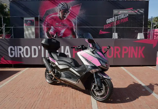 Yamaha TMAX moto ufficiale del Giro d'Italia 2015