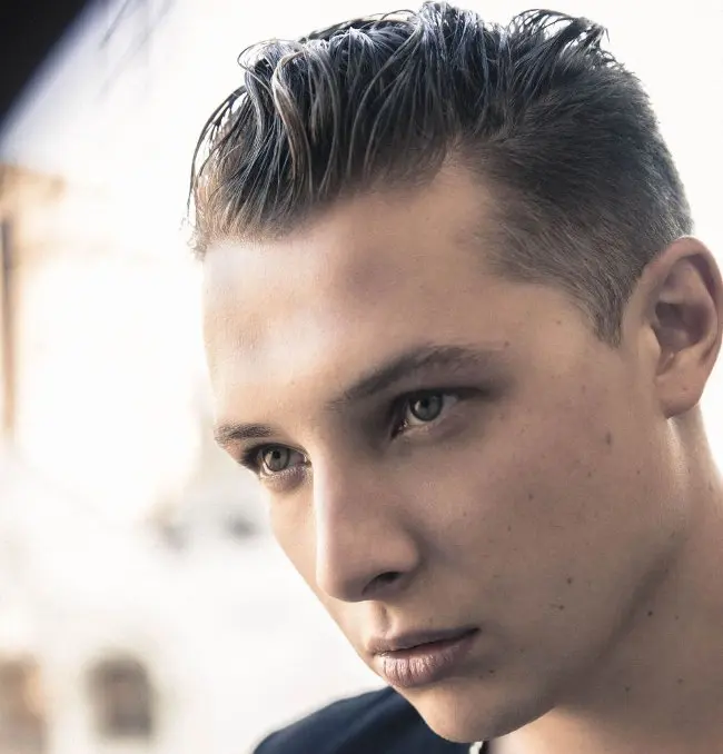 JOHN NEWMAN torna con il nuovo singolo "COME AND GET IT"