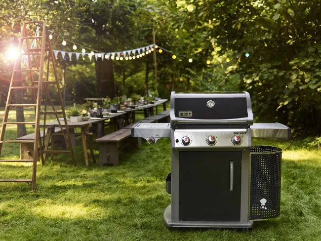 Barbecue a gas SPIRIT PREMIUM E-320 GBS black di Weber con opzione girarrosto