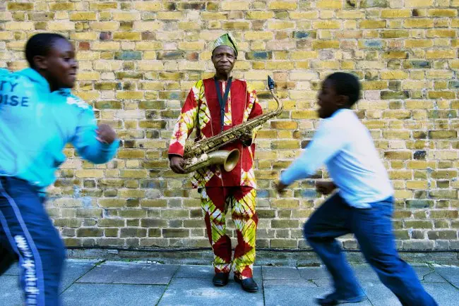 Carroponte: l'afrobeat di Orlando Julius scalda il parco ex Breda